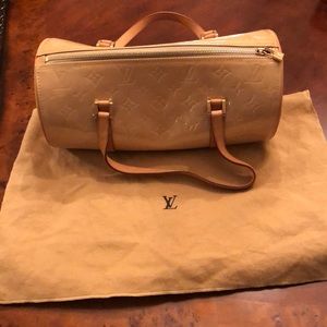 Authentic Louis Vuitton Vernis Papillon bag